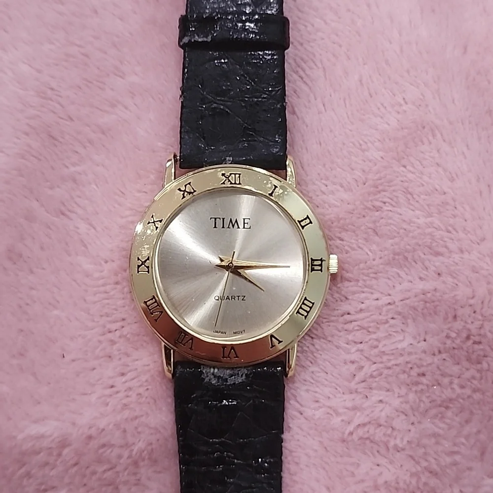 Woman Watch - Picture 1 of 4